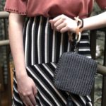 Detalhes Look do Dia Saia Listrada Assimétrica